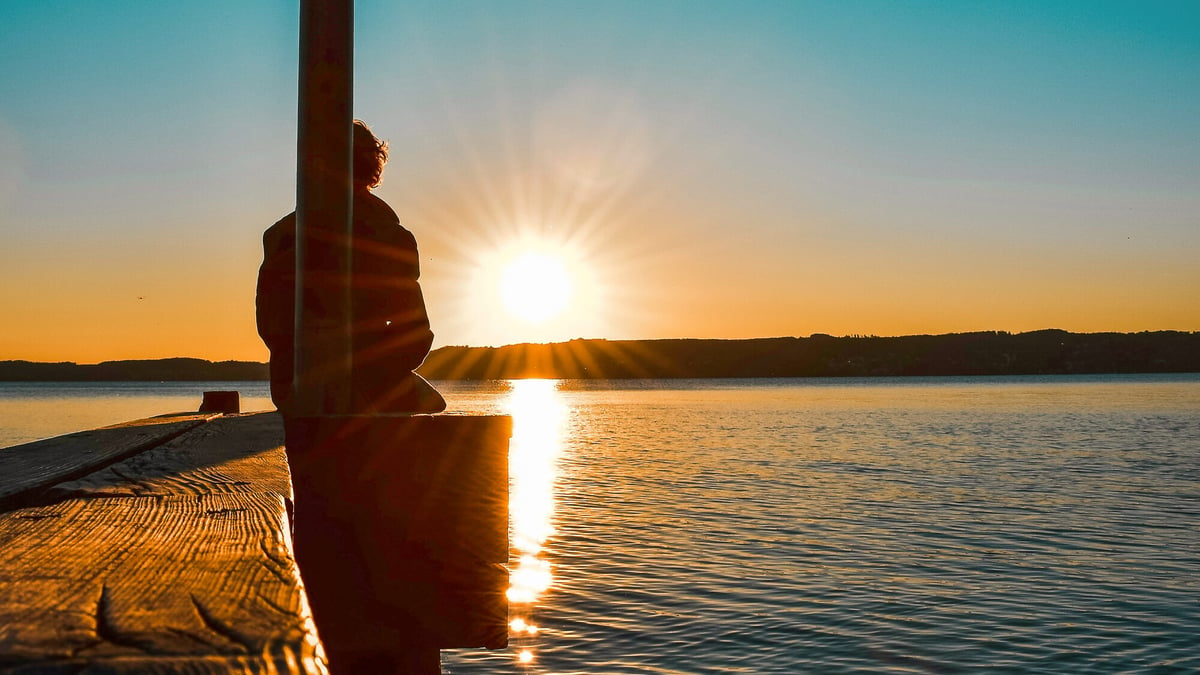 Sonnenuntergang anschauen am Starnberger See