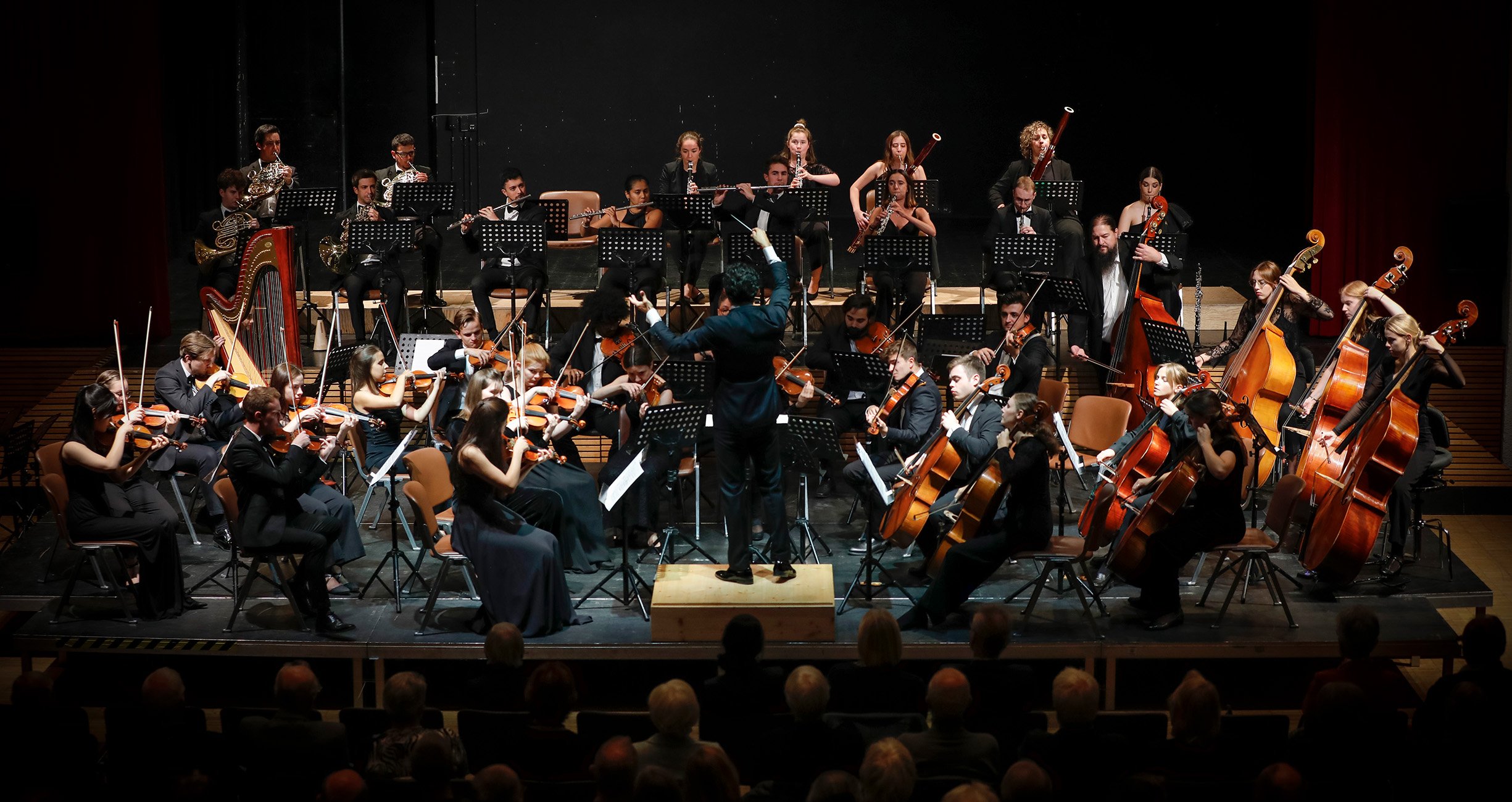 Fuad Ibrahimov dirigiert Gustav Mahler Symphonie Nr. 2