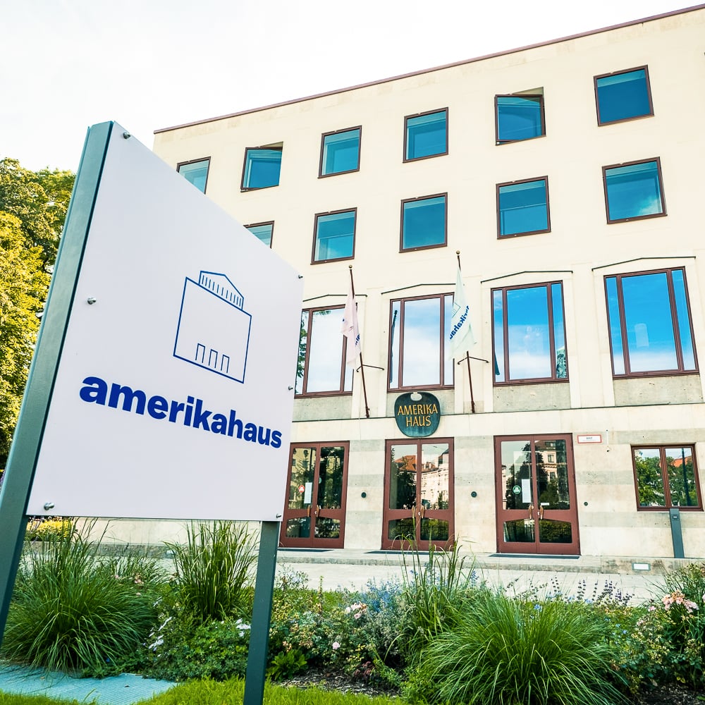 Büchereien und Bibliotheken München: Bibliothek im Amerikahaus