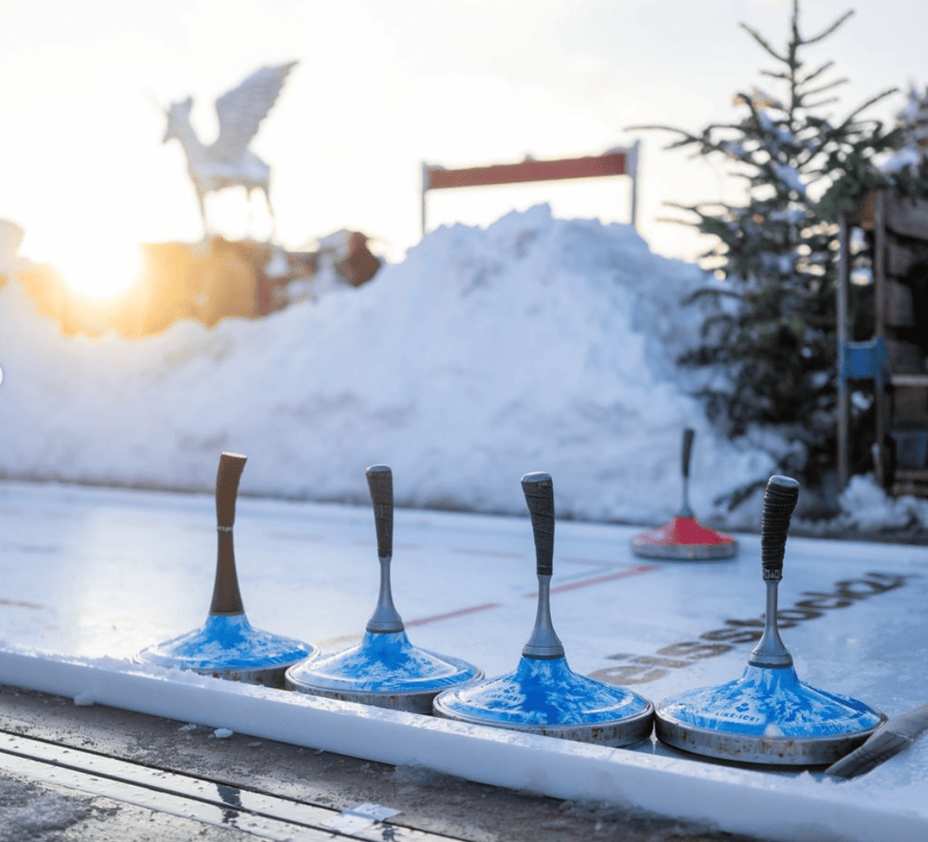 Schlittschuhlaufen München: Tollwood Winterfestival