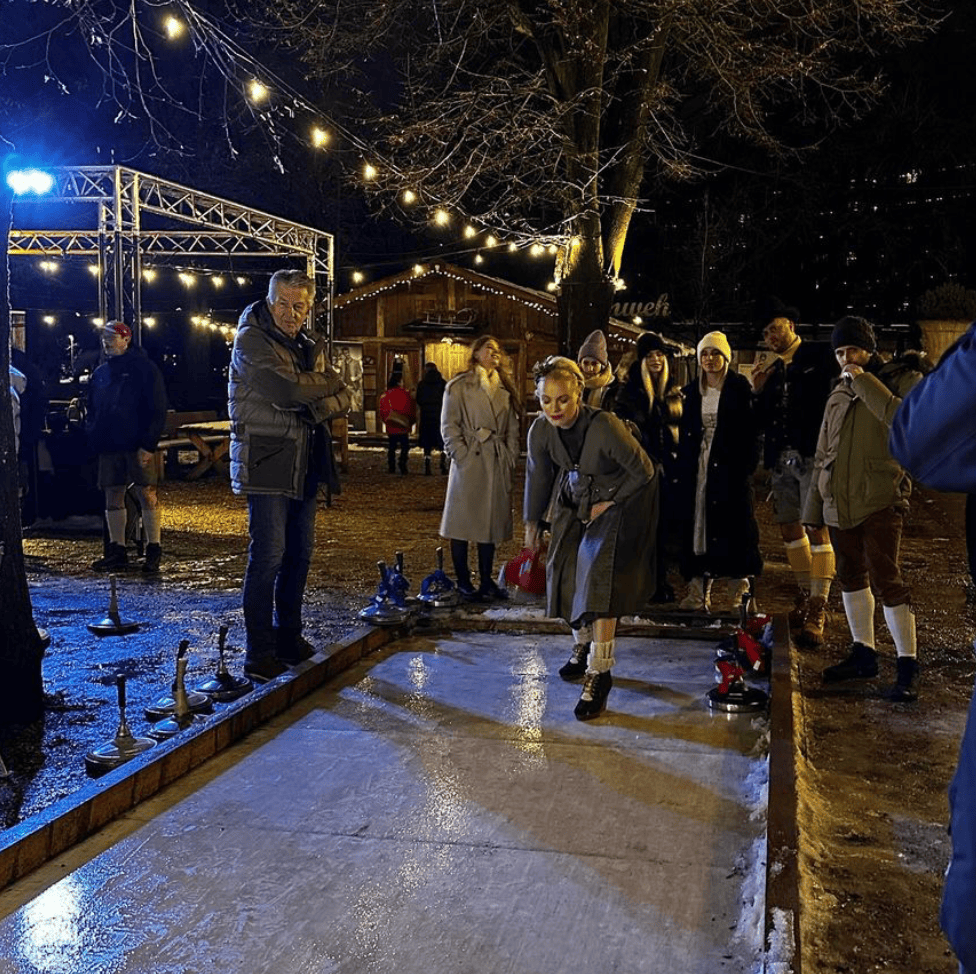 Schlittschuhlaufen München: Minna Park Café