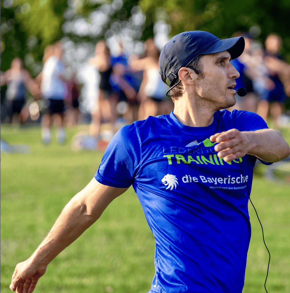 Freizeitsport München / Fit im Park / Hallensport München: Lederhosentraining