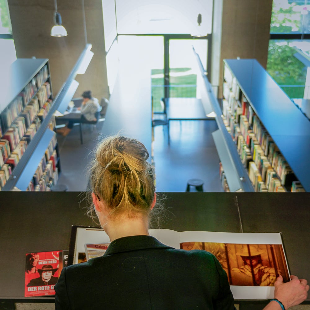 Büchereien und Bibliotheken München: HFF München