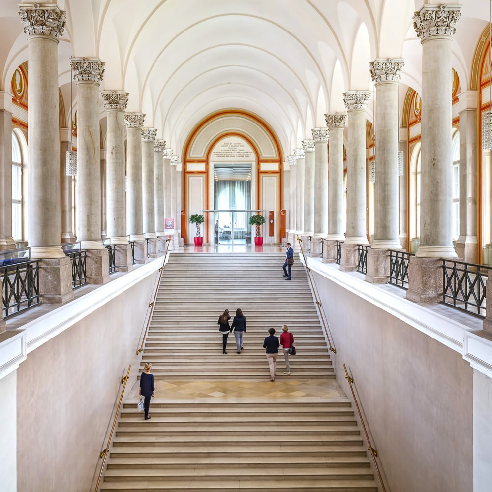 Büchereien und Bibliotheken München: Bayerische Staatsbibliothek