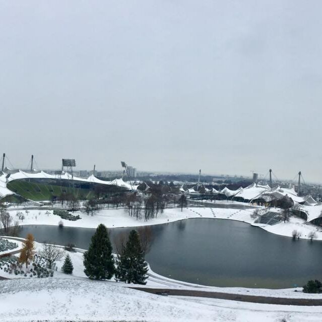 Schlittenfahren und Rodeln in und um München: Olympiaberg im Olympiapark