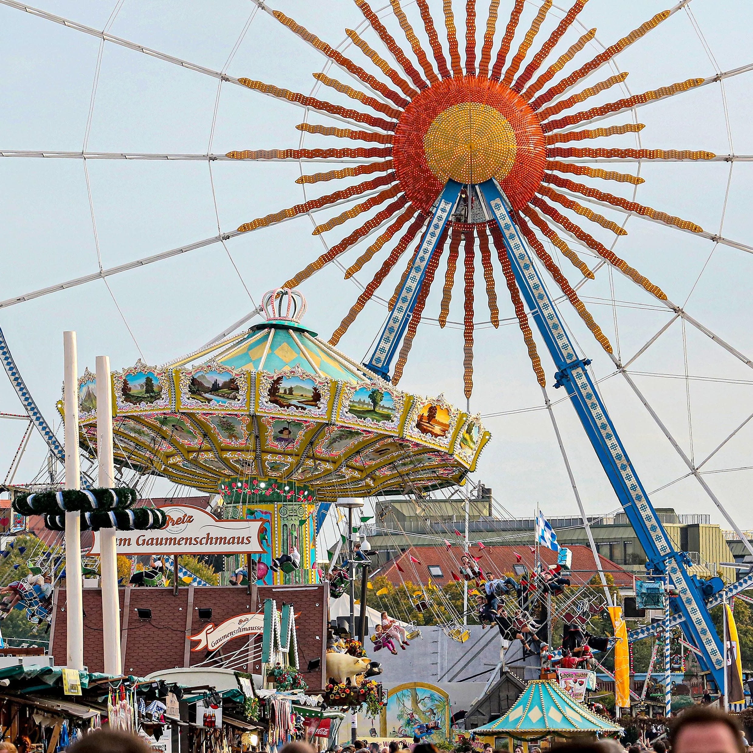 Frühlingsfest München: Riesenrad und Kettenkarussell