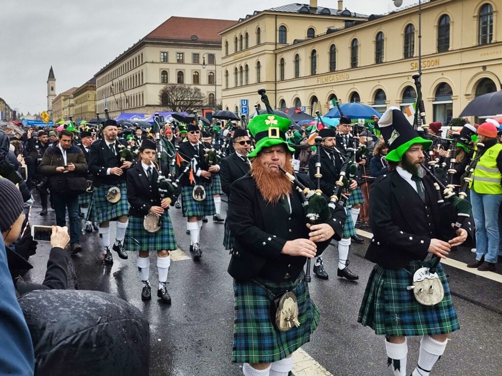 München St. Patrick's Day: Parade ganz in grün