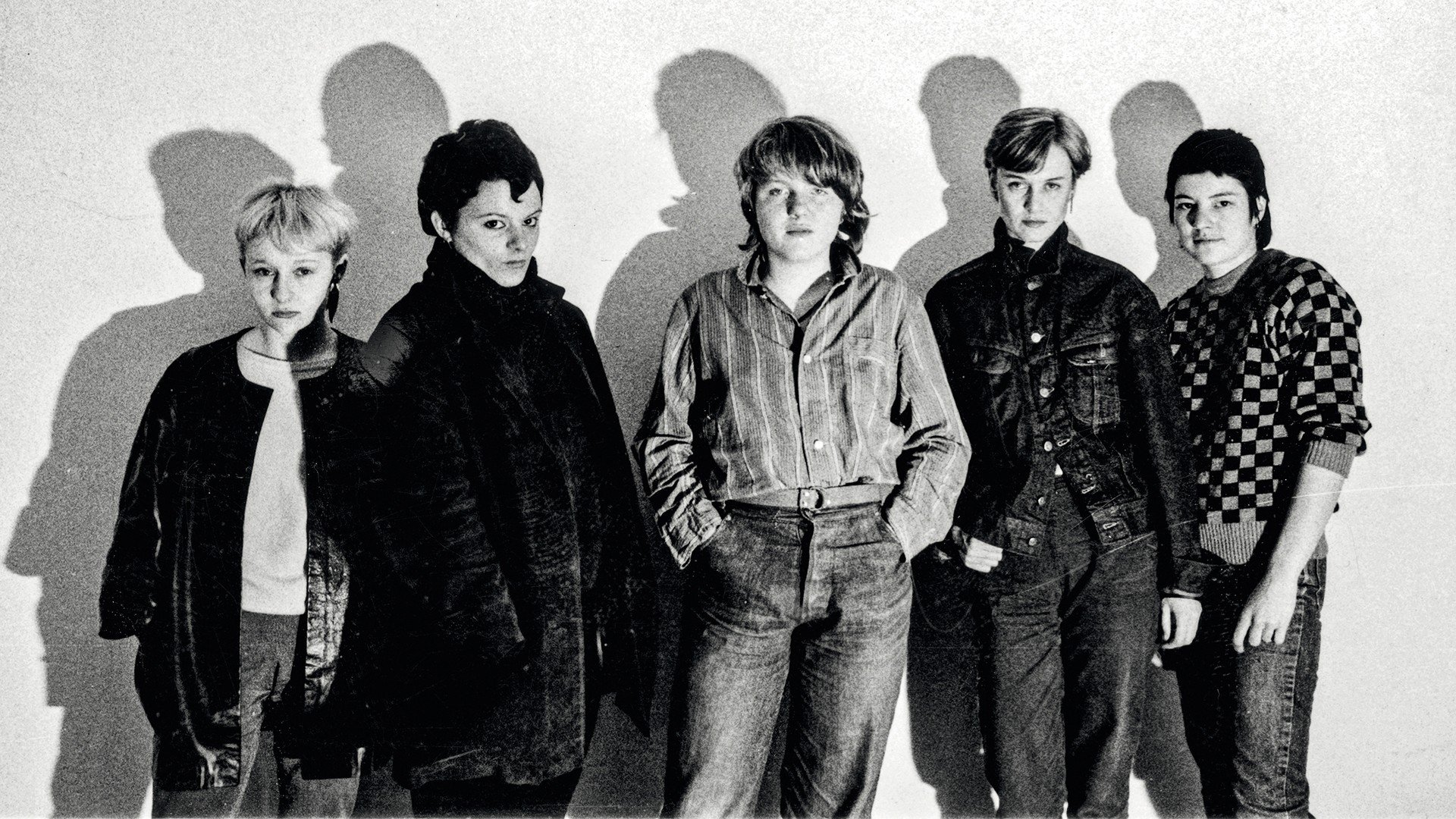 78e064b-p-305966-print4.jpg - IN München - Das Stadtmagazin Bilder aus Einfach machen! - She Punks von 1977 bis heute
