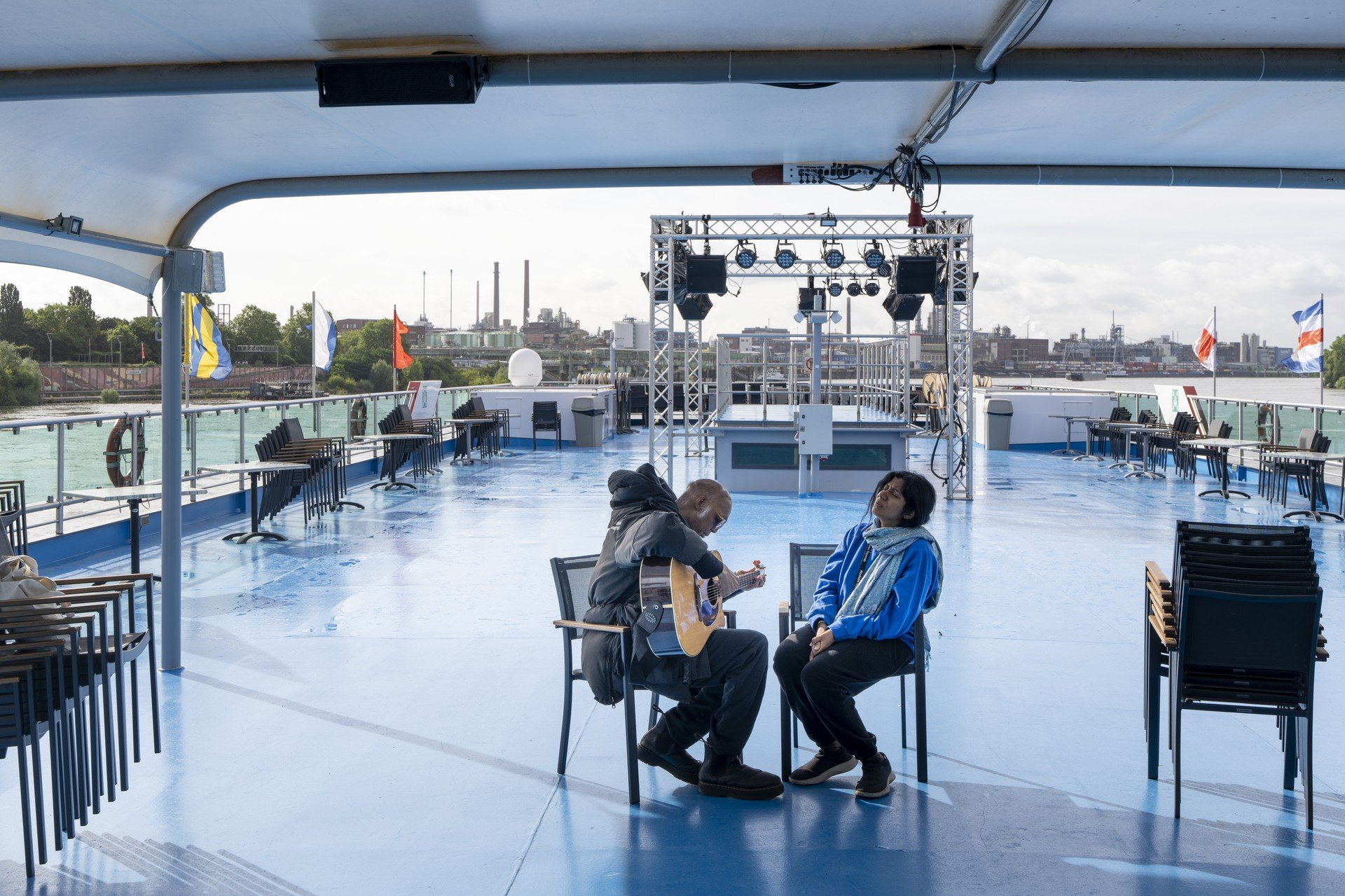 52fef2b-p-307218-print4.jpg - IN München - Das Stadtmagazin Bilder aus Every Note You Play