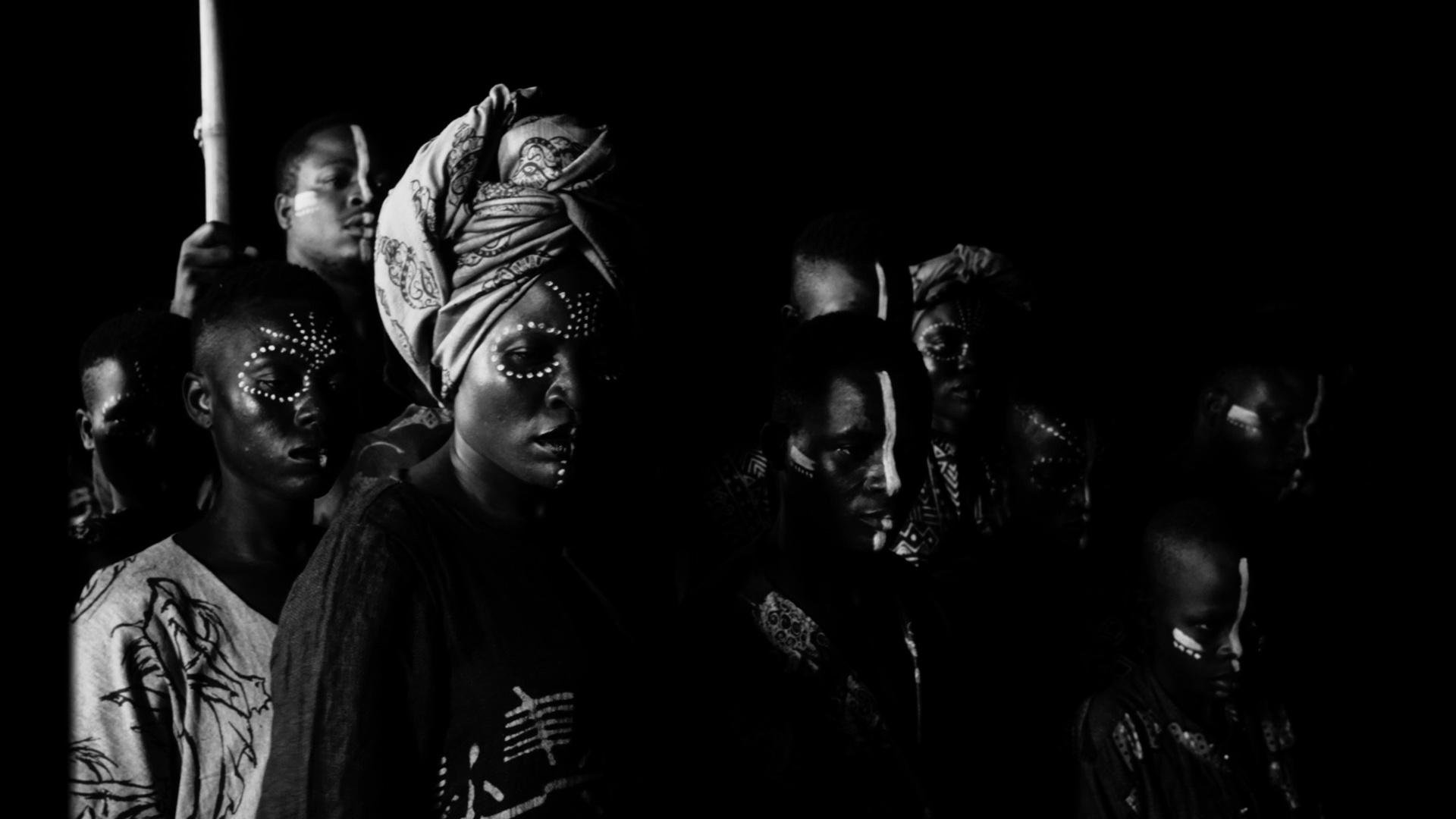 3364778-p-293186-print3.jpg - IN München - Das Stadtmagazin Bilder aus Mami Wata