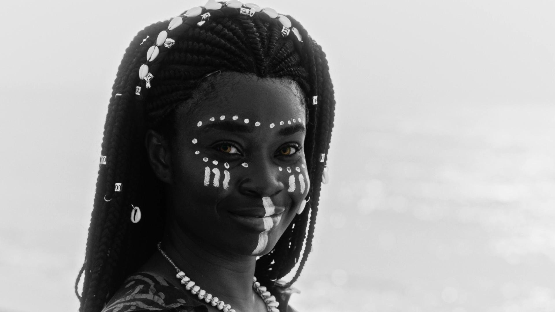 d518238-p-293186-print2.jpg - IN München - Das Stadtmagazin Bilder aus Mami Wata