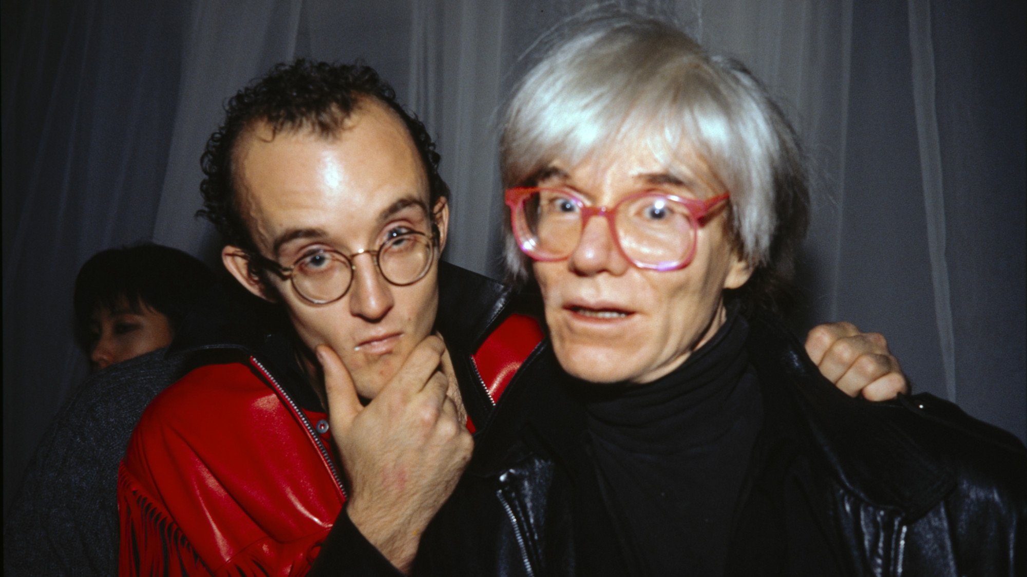 Haring und Warhol 1985 im Palladium (© Nan Goldin)