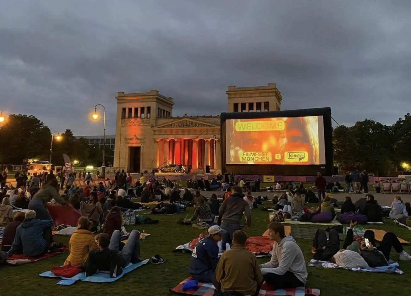 Open Air Kino München: Kino am Königsplatz